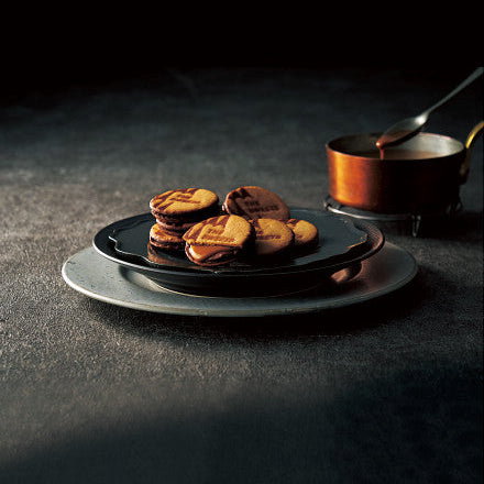 ザ・スウィーツ　キャラメルサンドクッキー（１４個）